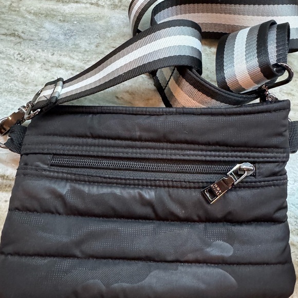 Think ROYLN black BUM bag - Picture 5 of 9